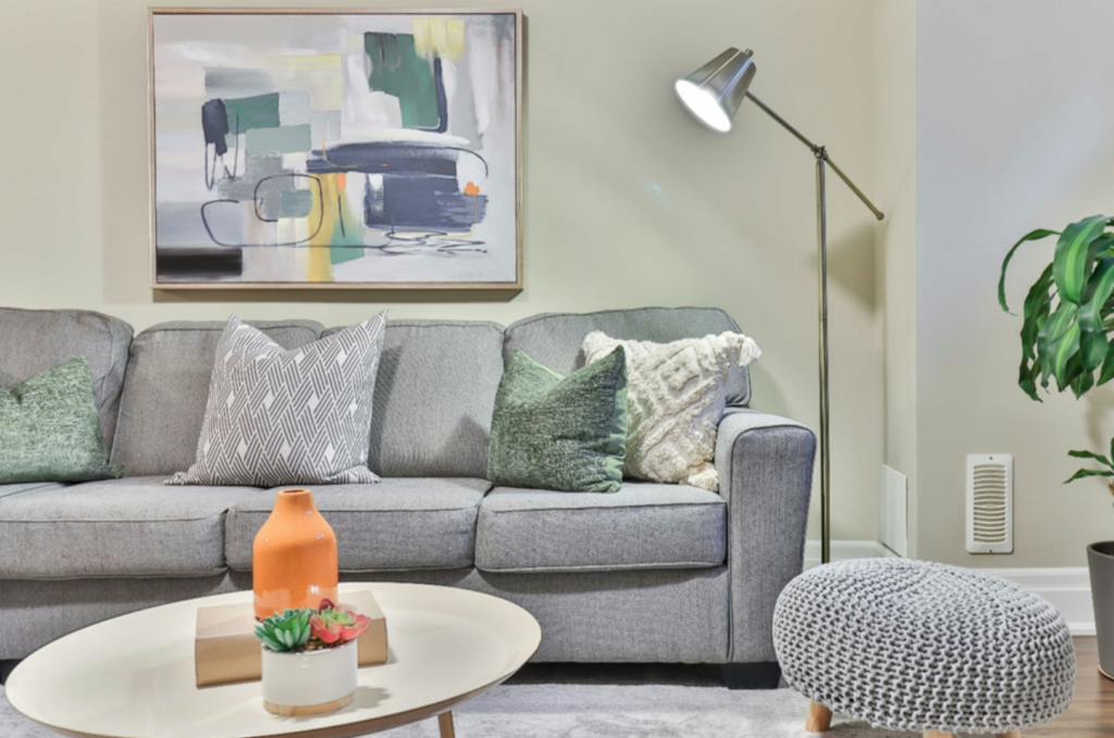 hero image lamp living room blog
